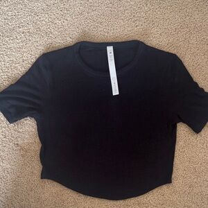 Lululemon cropped tshirt